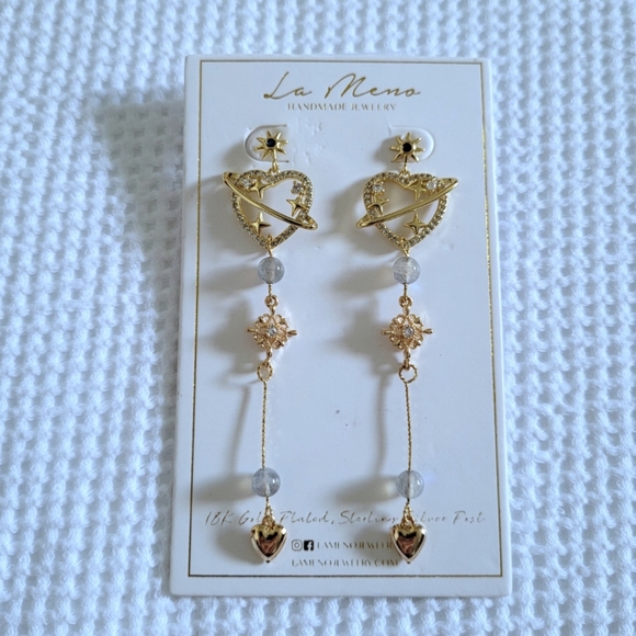 La Meno Saturn🪐 Heart❤ Cascading Earrings - Picture 14 of 16